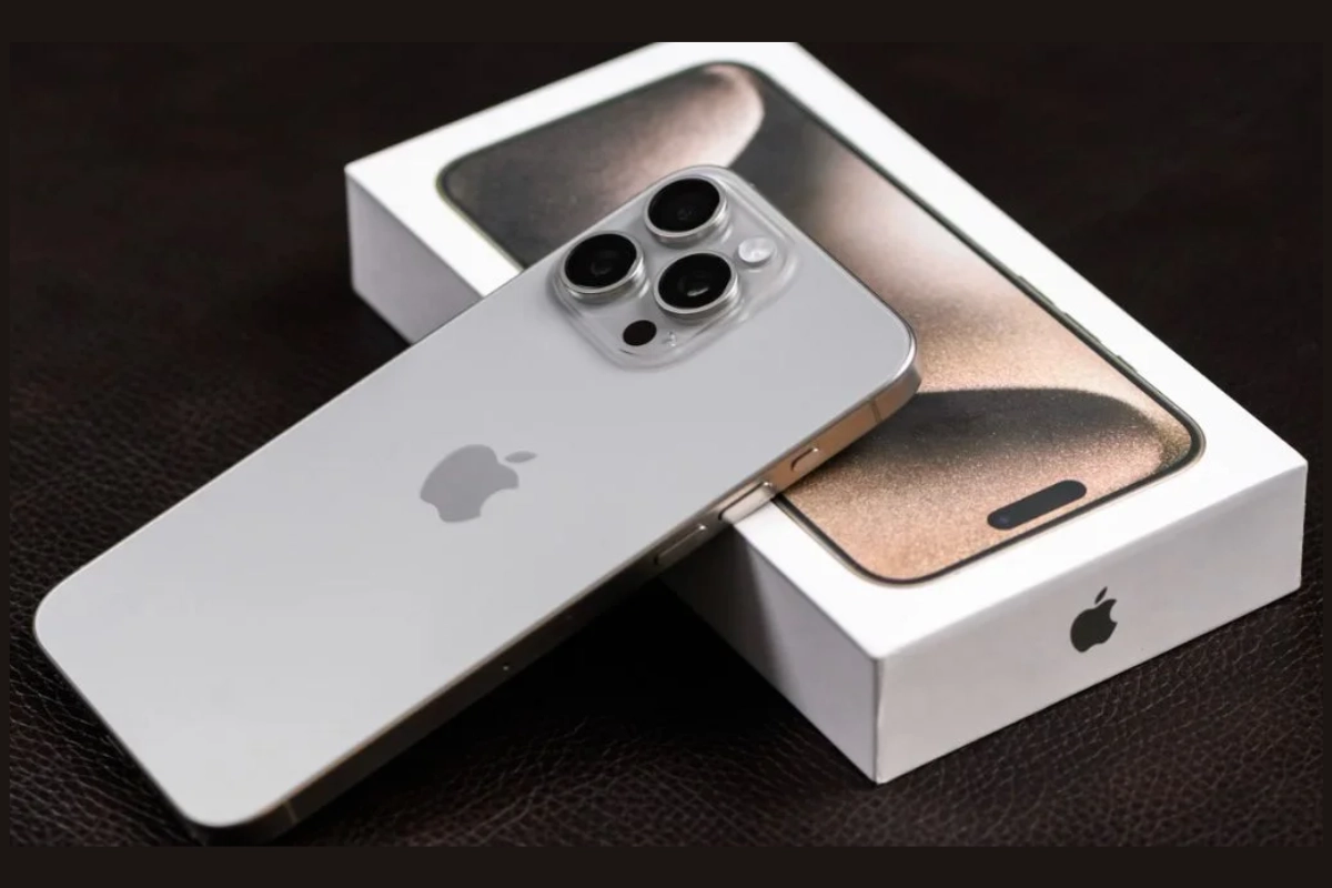 Mua iPhone 15 Pro Max màu Titanium được giảm giá cực sốc